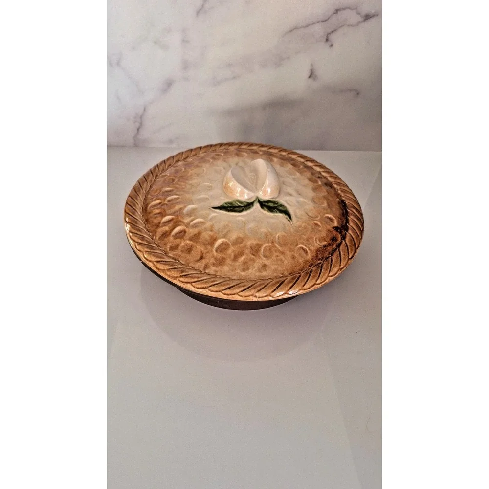 Vintage Ceramic Apple Pie Dish with Lid: Farmhouse‎ Kitchen Decor 10x10
